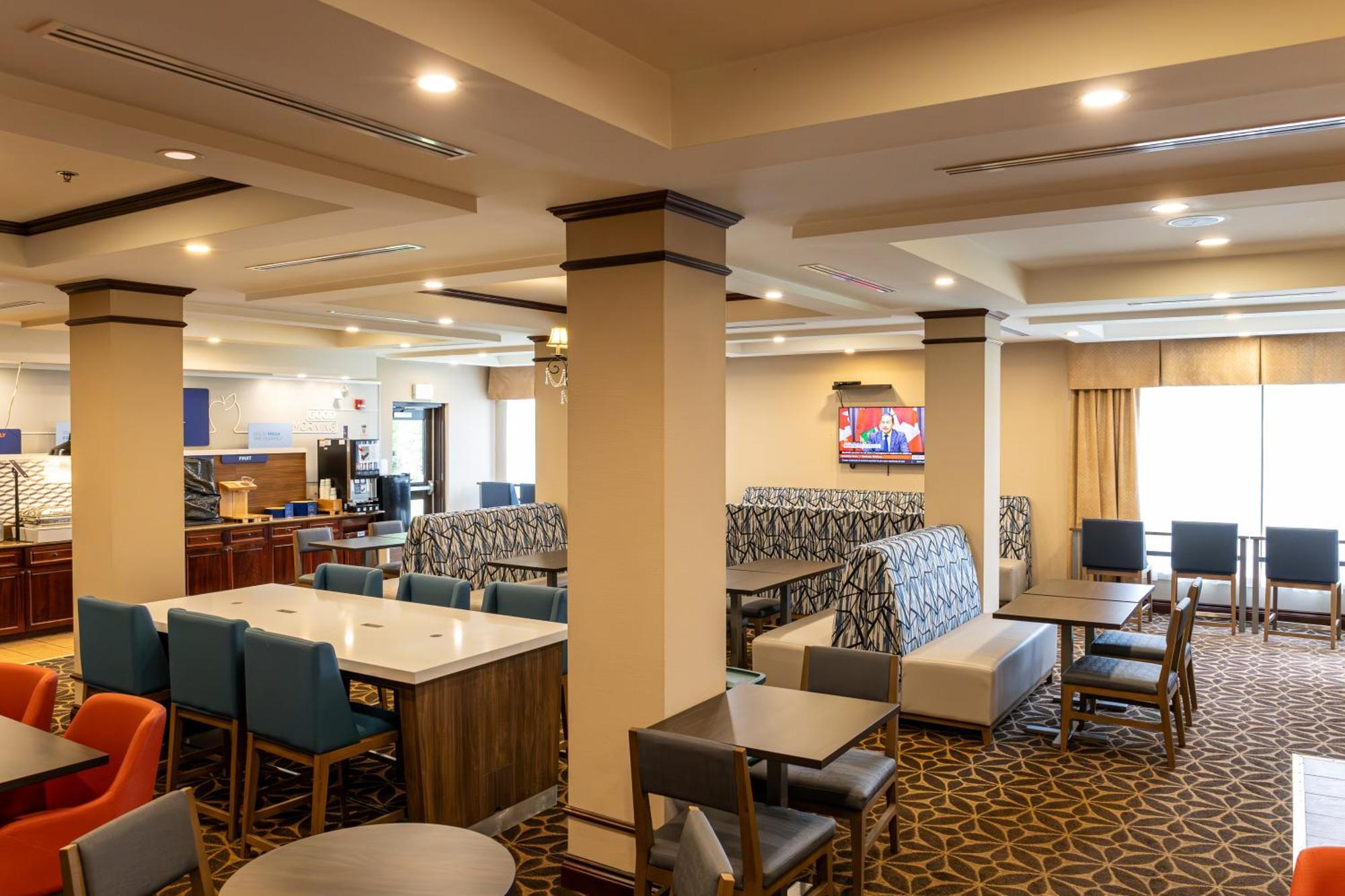 Holiday Inn Express Hotel & Suites Brockville By Ihg Екстер'єр фото