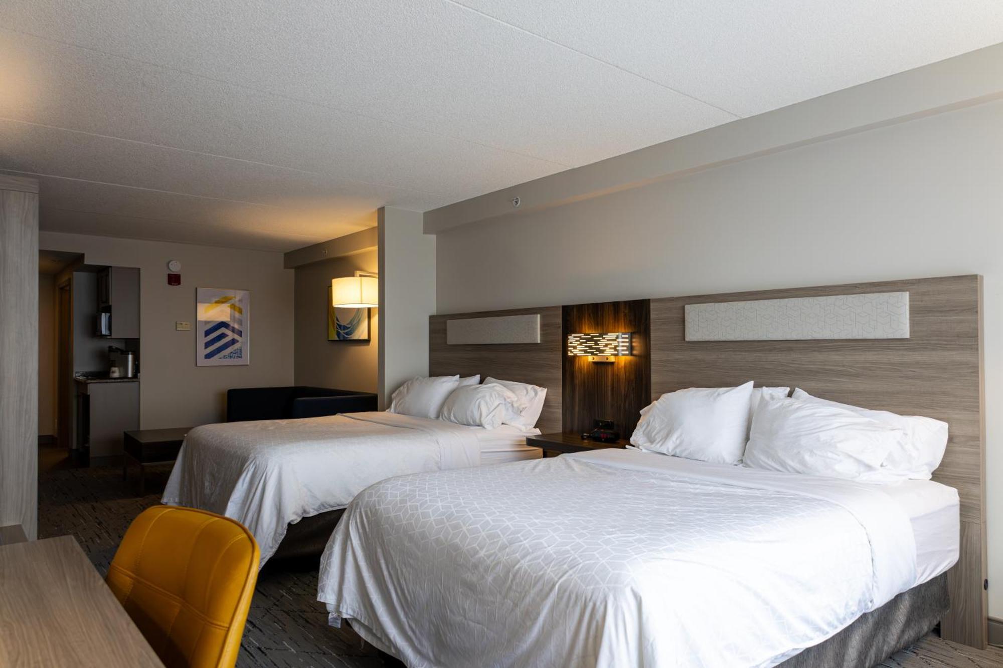 Holiday Inn Express Hotel & Suites Brockville By Ihg Екстер'єр фото