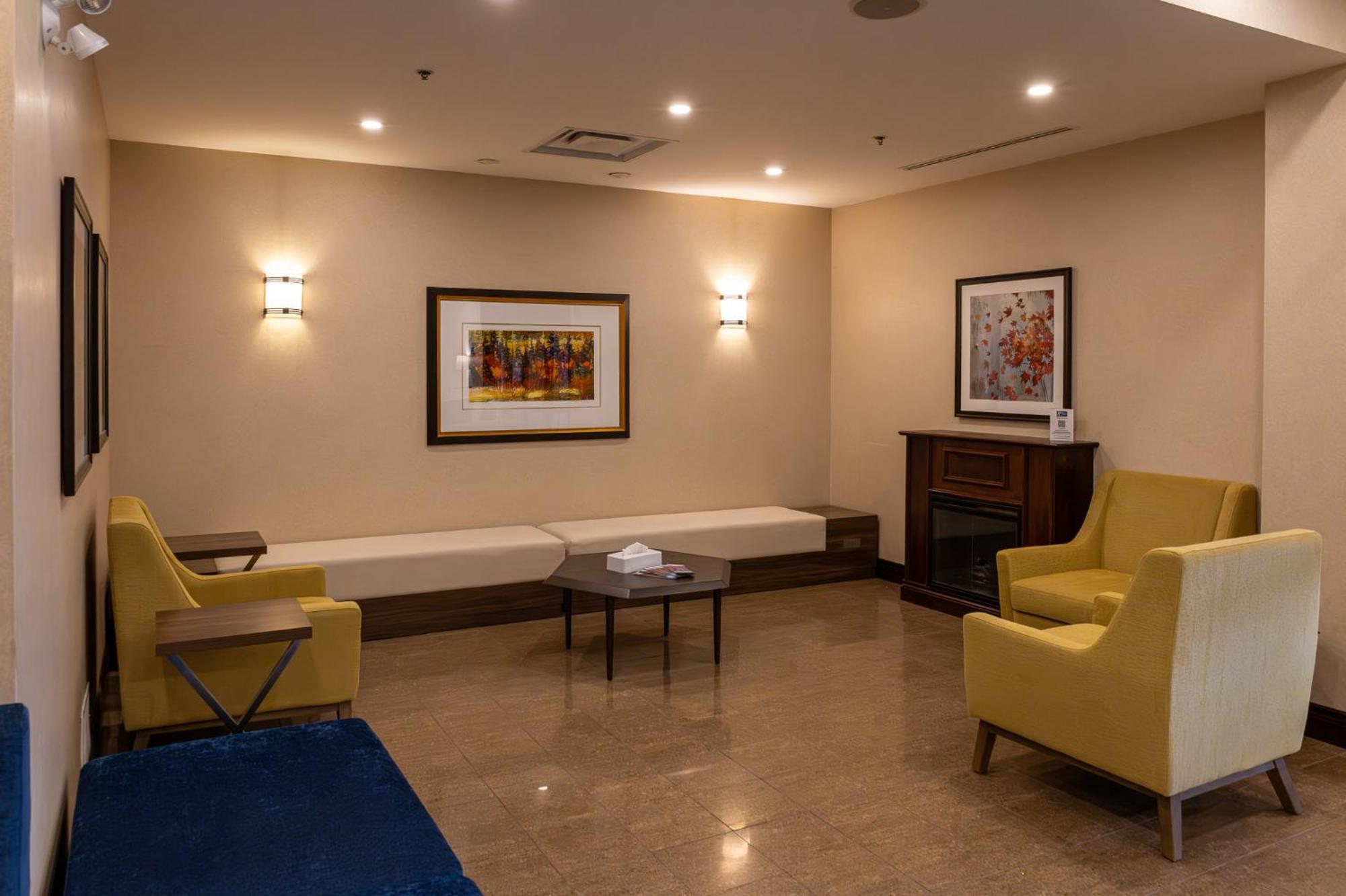 Holiday Inn Express Hotel & Suites Brockville By Ihg Екстер'єр фото