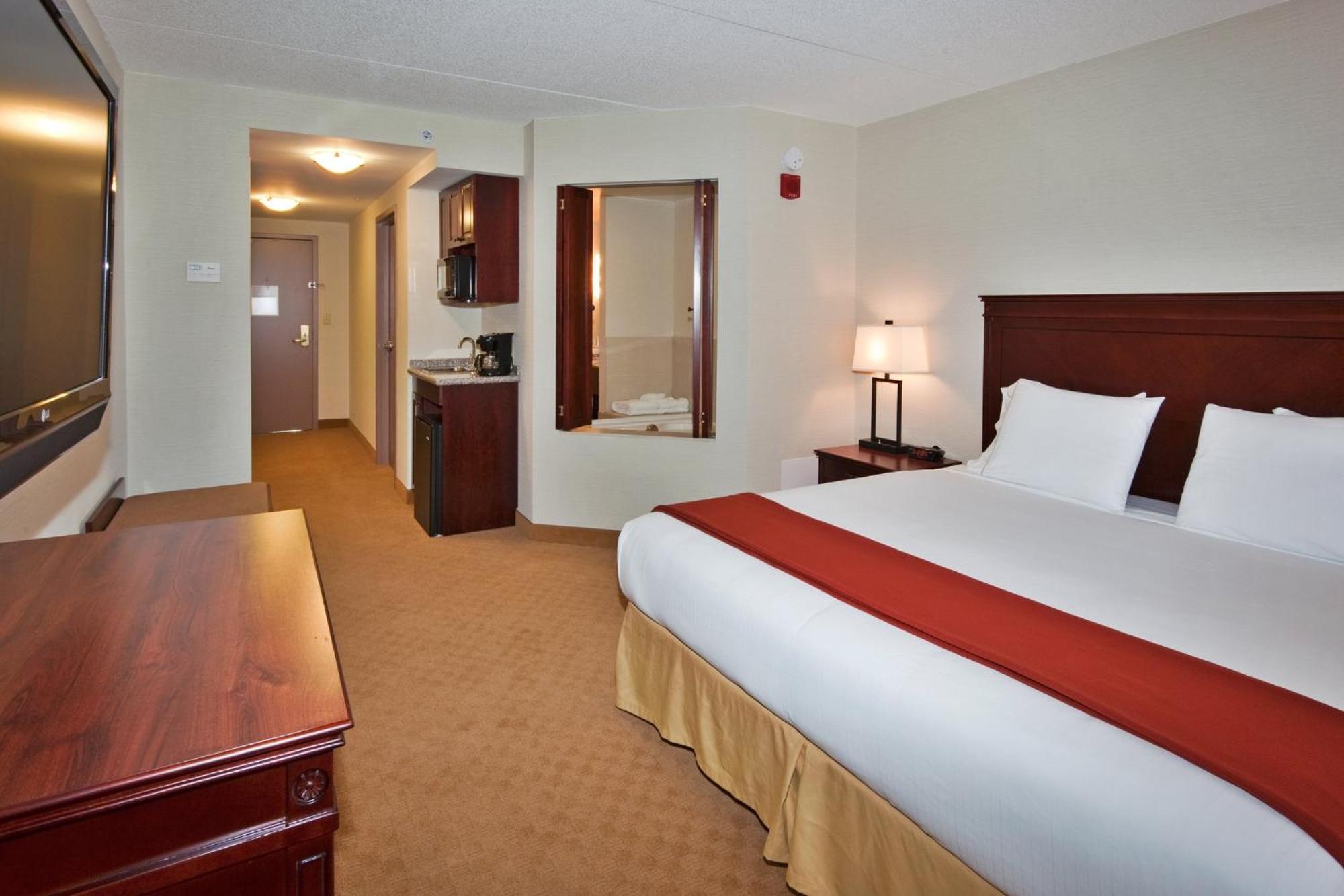 Holiday Inn Express Hotel & Suites Brockville By Ihg Екстер'єр фото