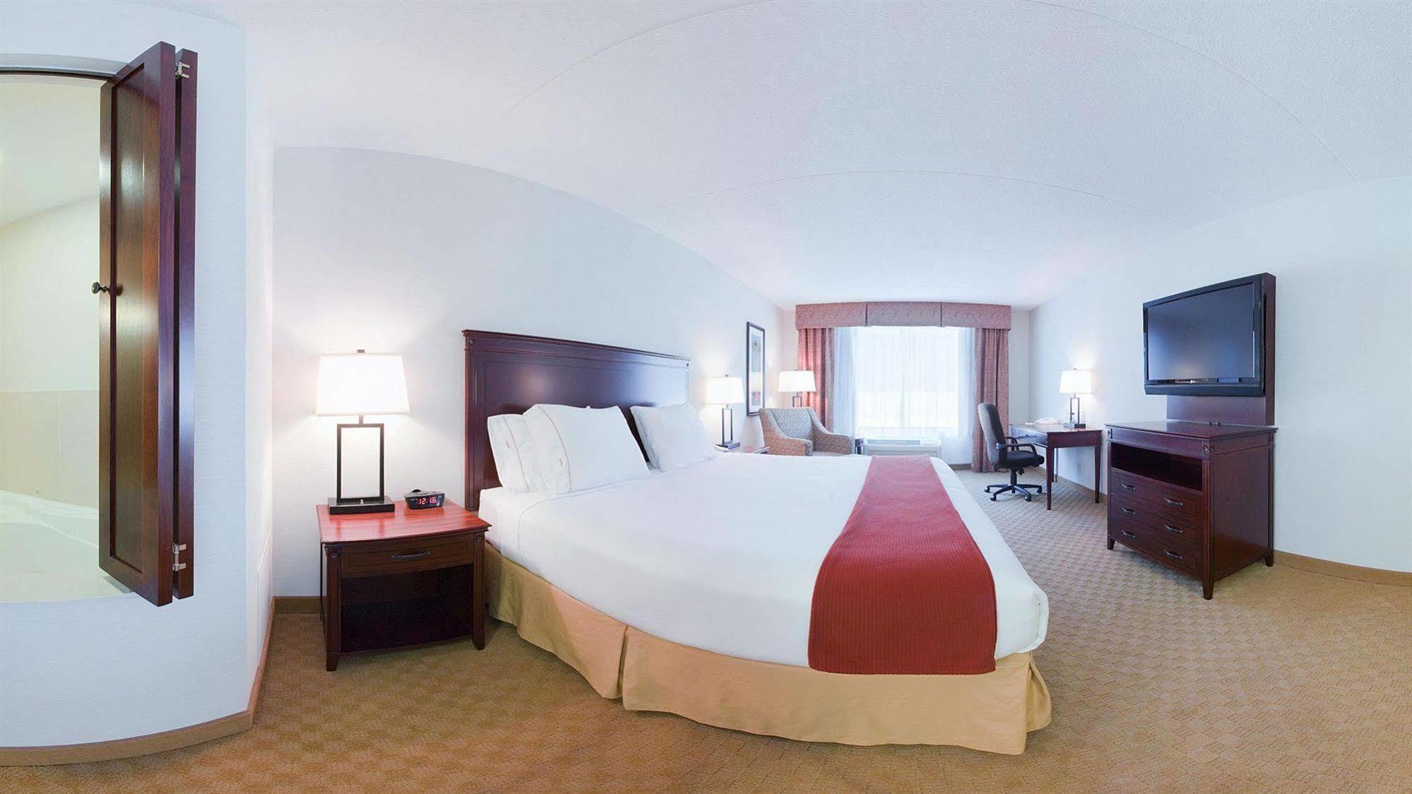 Holiday Inn Express Hotel & Suites Brockville By Ihg Екстер'єр фото